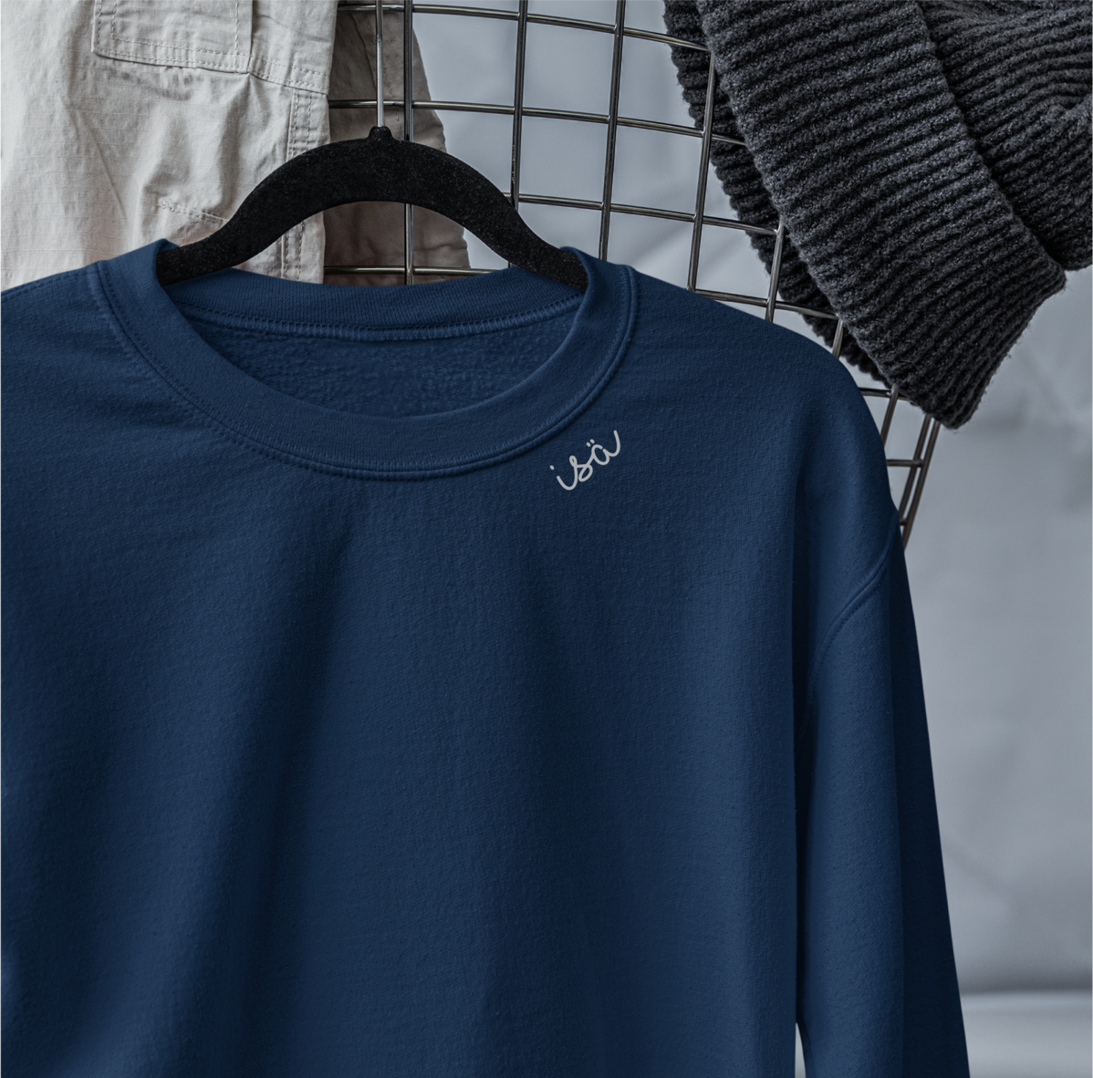 Embroidered Collar Organic Cotton Sweatshirt "Isä" (FIN)